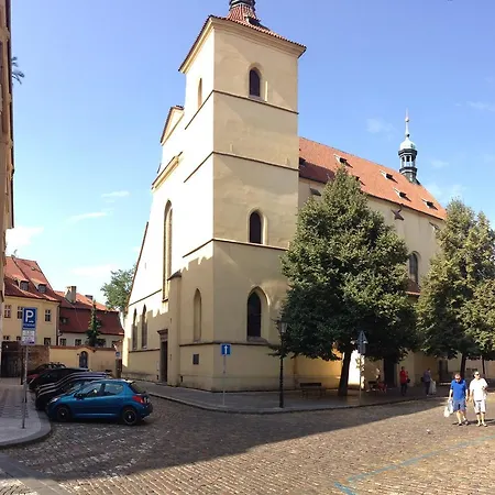 Agnes - Romance In I Daire Prag